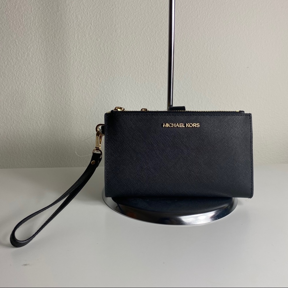 MICHAEL KORS JETSET LARGE DOUBLE ZIP WRISTLET